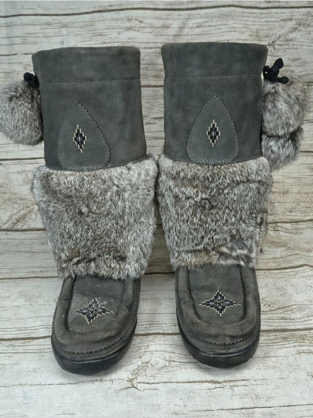 Manitobah Snowy Owl Mukluks Women Size 8